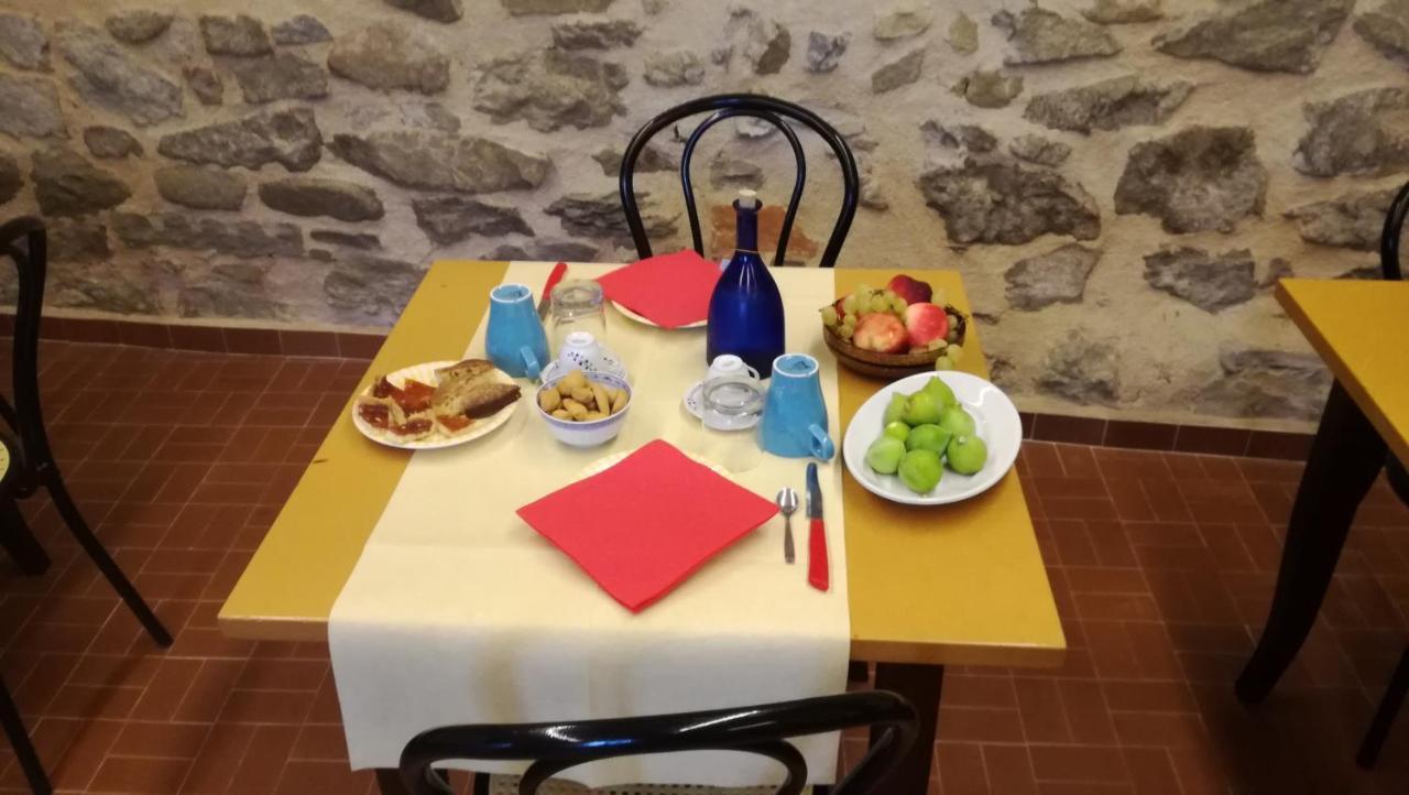 Agripodere Il Falco Farm stay *
